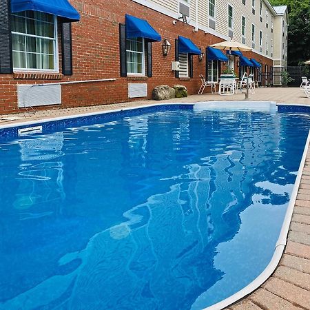 Comfort Inn & Suites Sturbridge-Brimfield Екстериор снимка