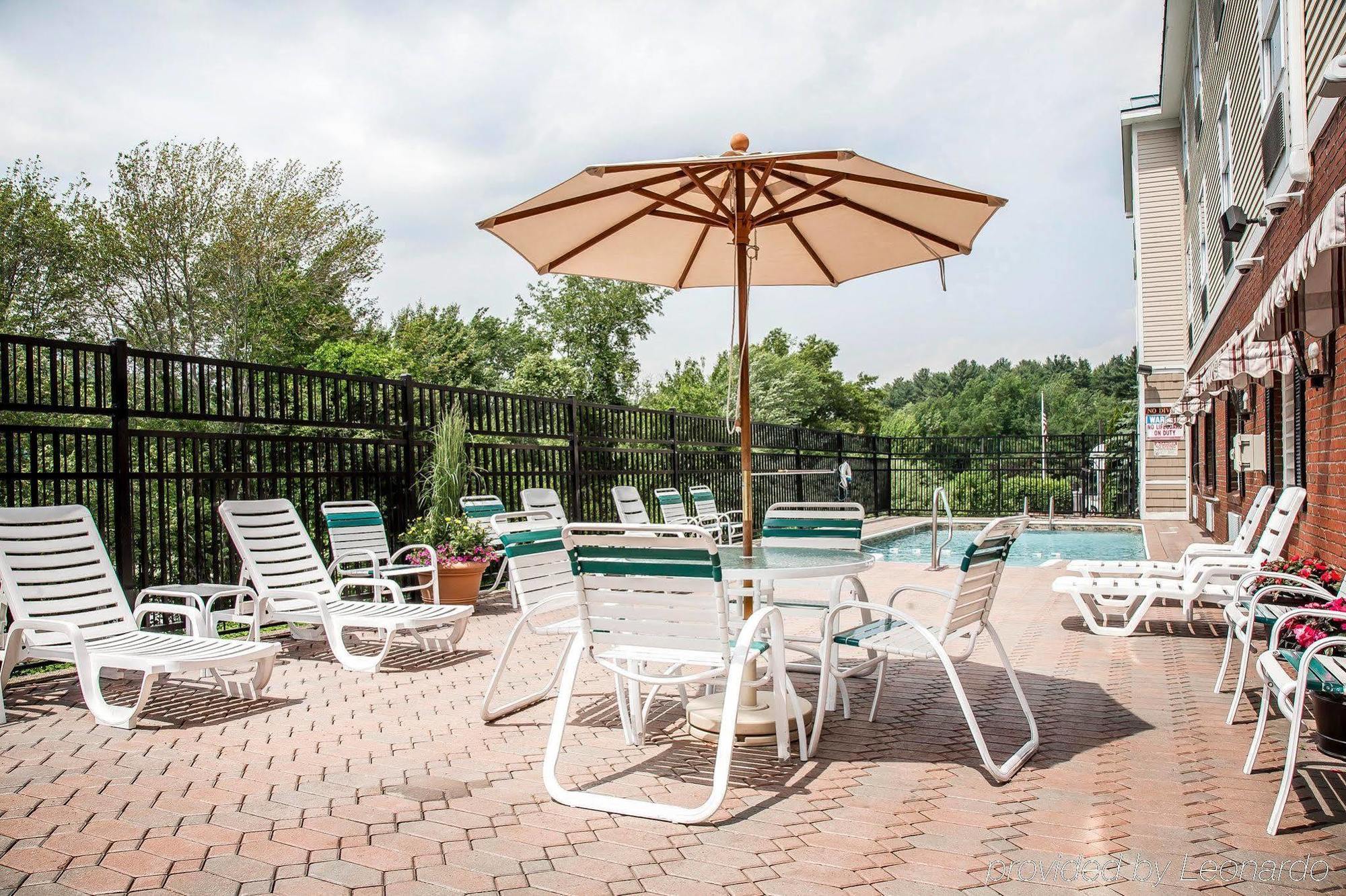 Comfort Inn & Suites Sturbridge-Brimfield Екстериор снимка