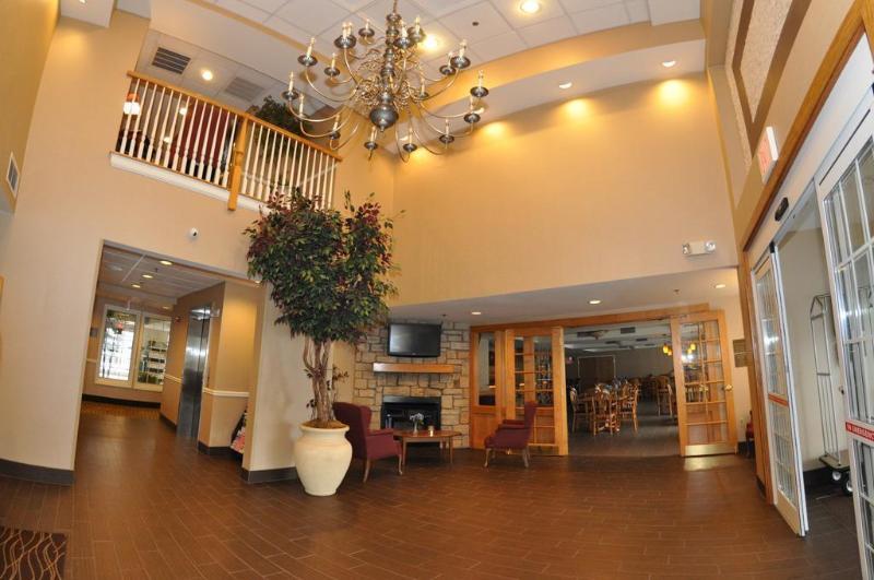 Comfort Inn & Suites Sturbridge-Brimfield Екстериор снимка